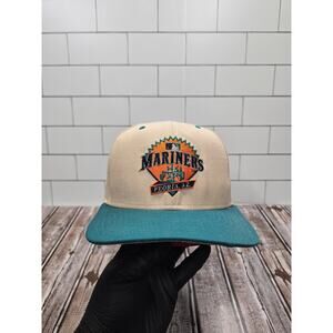 New  Era Pro Model Seattle Mariners Vintage Spring Training Adjustable Snapback